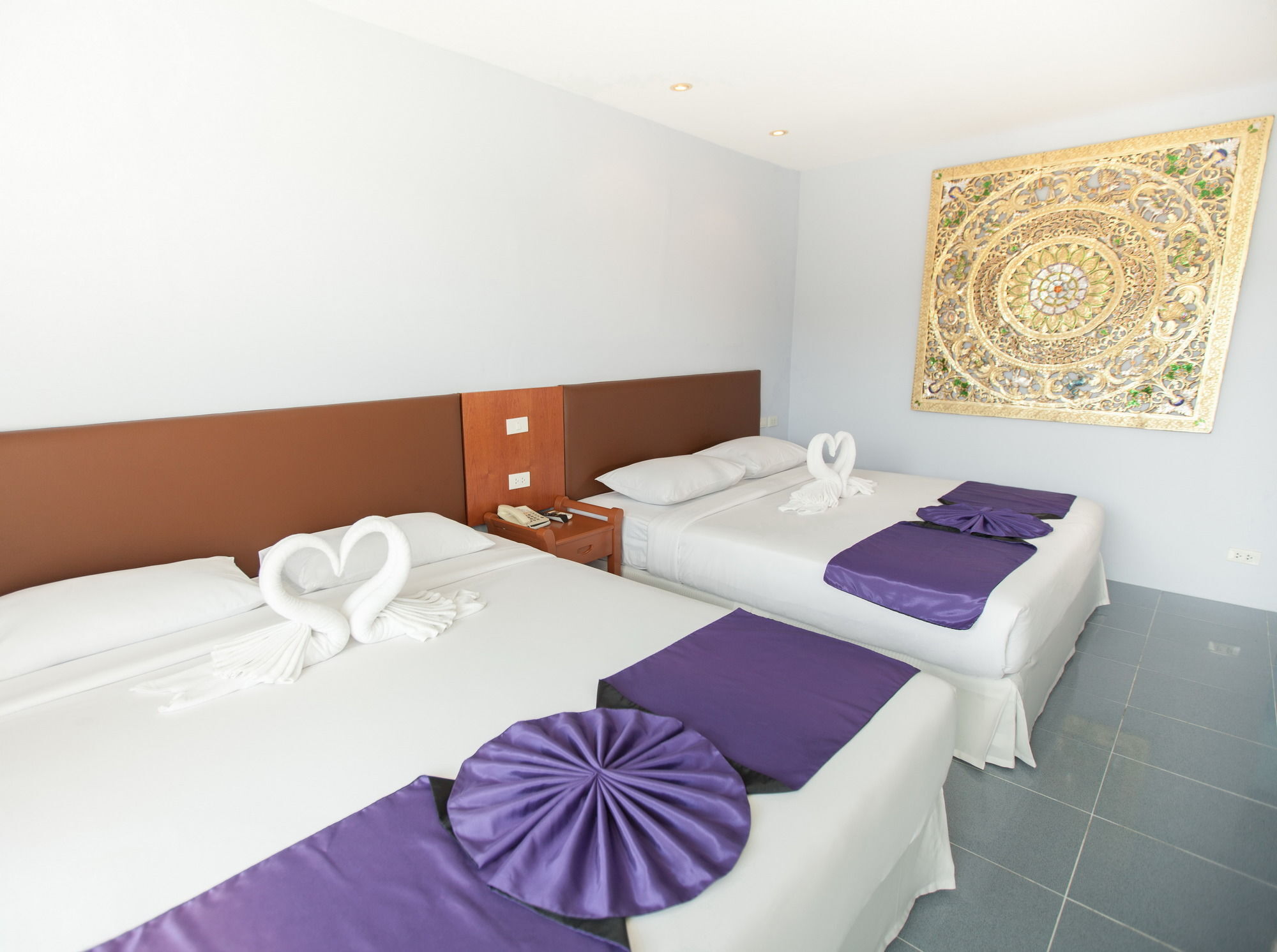 Chalong Beach Hotel Phuket Rawai Exterior foto